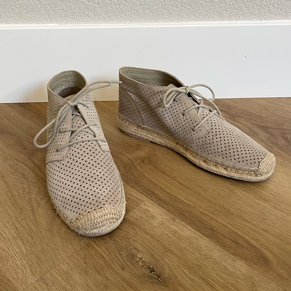 Dolce Vita Tibbie taupe espadrille sneakers, size 8
